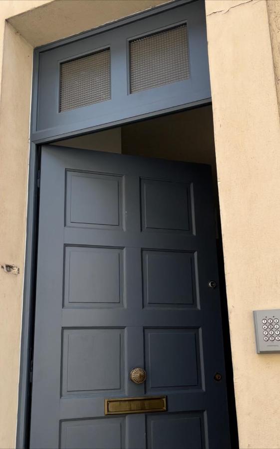 Le Quai 3 - Studio Neuf Lumineux Calme - Clim - Wifi - Gare A 200M أجان المظهر الخارجي الصورة